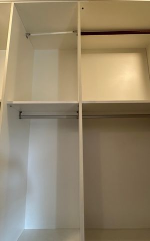 Casa de condomínio para alugar com 470m², 4 quartos e 4 vagas Casa de condomínio para alugar com 470m², 4 quartos e 4 vagasCloset da suíte 4