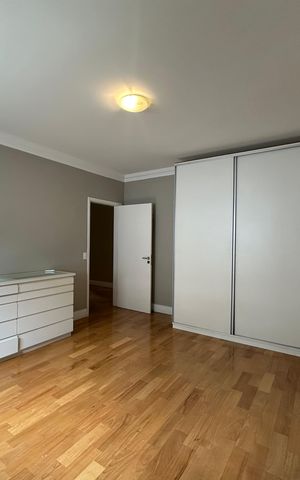 Casa de condomínio para alugar com 470m², 4 quartos e 4 vagas Casa de condomínio para alugar com 470m², 4 quartos e 4 vagasSuíte 2
