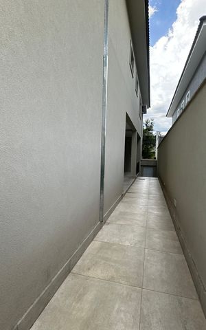 Casa de condomínio para alugar com 470m², 4 quartos e 4 vagas Casa de condomínio para alugar com 470m², 4 quartos e 4 vagasQuintal