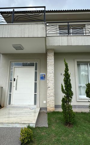 Casa de condomínio para alugar com 470m², 4 quartos e 4 vagas Casa de condomínio para alugar com 470m², 4 quartos e 4 vagasFachada