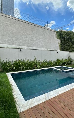 Casa de condomínio para alugar com 470m², 4 quartos e 4 vagas Casa de condomínio para alugar com 470m², 4 quartos e 4 vagasPiscina