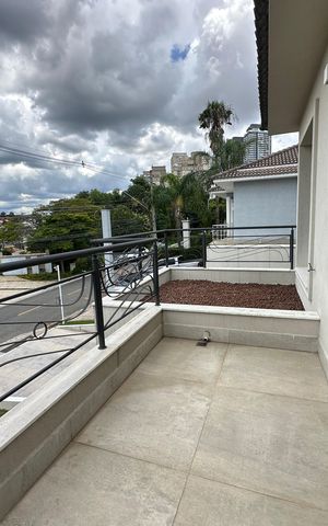 Casa de condomínio para alugar com 470m², 4 quartos e 4 vagas Casa de condomínio para alugar com 470m², 4 quartos e 4 vagasSacada