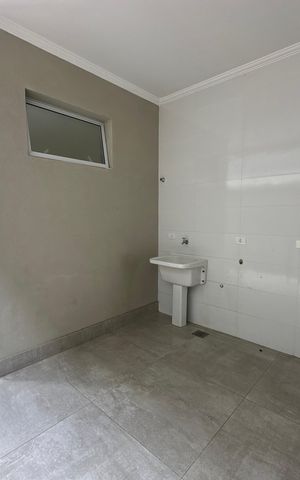 Casa de condomínio para alugar com 470m², 4 quartos e 4 vagas Casa de condomínio para alugar com 470m², 4 quartos e 4 vagasÁrea de Serviço