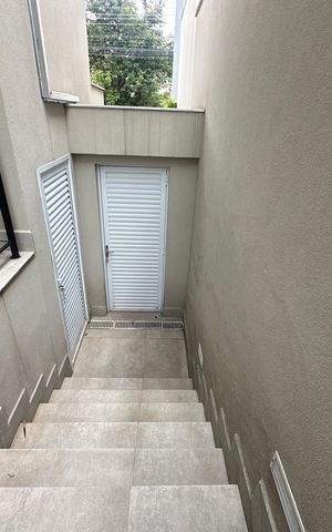Casa de condomínio para alugar com 470m², 4 quartos e 4 vagas Casa de condomínio para alugar com 470m², 4 quartos e 4 vagasQuintal