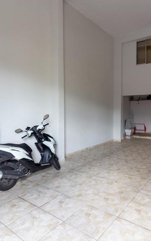 Casa à venda com 151m², 2 quartos e 2 vagasGaragem