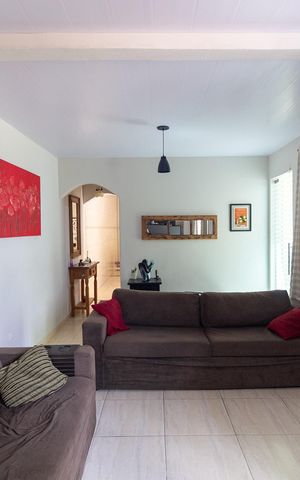 Casa à venda com 151m², 2 quartos e 2 vagasSala
