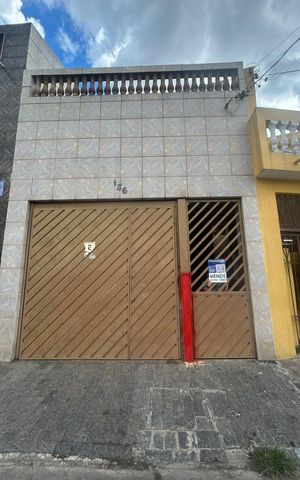Casa à venda com 151m², 2 quartos e 2 vagasPlaca