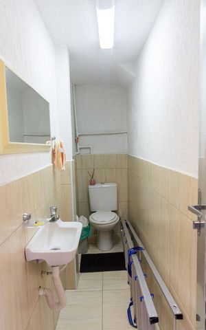 Casa à venda com 151m², 2 quartos e 2 vagasBanheiro de Serviço