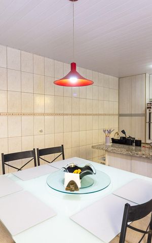 Casa à venda com 151m², 2 quartos e 2 vagasCozinha