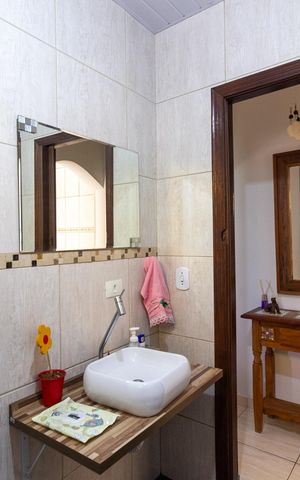 Casa à venda com 151m², 2 quartos e 2 vagasBanheiro Social