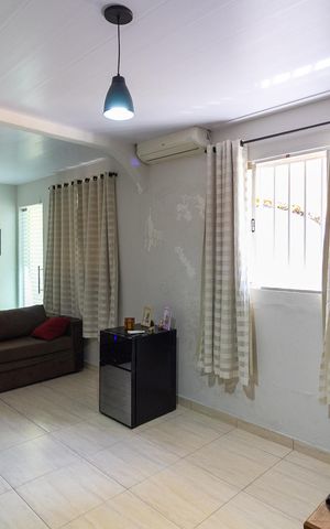 Casa à venda com 151m², 2 quartos e 2 vagasSala