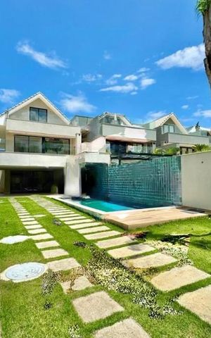 Casa de condomínio à venda com 320m², 5 quartos e 3 vagas