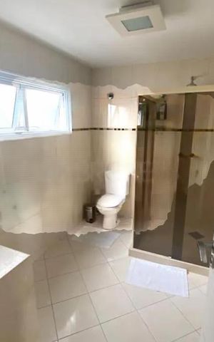Casa de condomínio à venda com 726m², 4 quartos e sem vaga