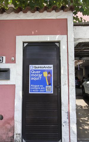 Casa à venda com 358m², 2 quartos e 1 vaga Casa à venda com 358m², 2 quartos e 1 vagaFachada