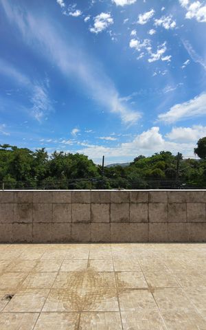 Casa à venda com 358m², 2 quartos e 1 vaga Casa à venda com 358m², 2 quartos e 1 vagaÁrea comum