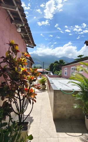 Casa à venda com 358m², 2 quartos e 1 vaga Casa à venda com 358m², 2 quartos e 1 vagaÁrea comum