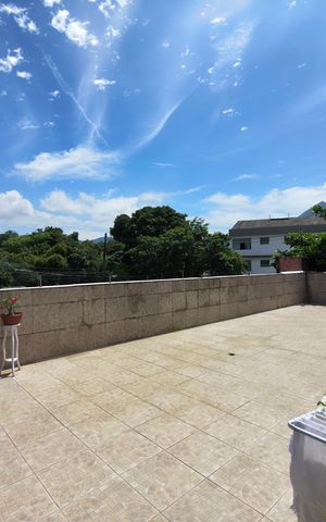 Casa à venda com 358m², 2 quartos e 1 vaga Casa à venda com 358m², 2 quartos e 1 vagaÁrea comum