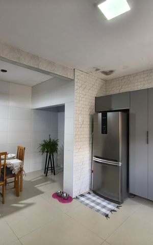 Casa à venda com 358m², 2 quartos e 1 vaga Casa à venda com 358m², 2 quartos e 1 vagaCozinha