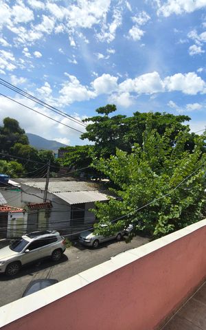 Casa à venda com 358m², 2 quartos e 1 vaga Casa à venda com 358m², 2 quartos e 1 vagaÁrea comum