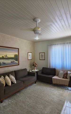 Casa à venda com 358m², 2 quartos e 1 vaga Casa à venda com 358m², 2 quartos e 1 vagaSala