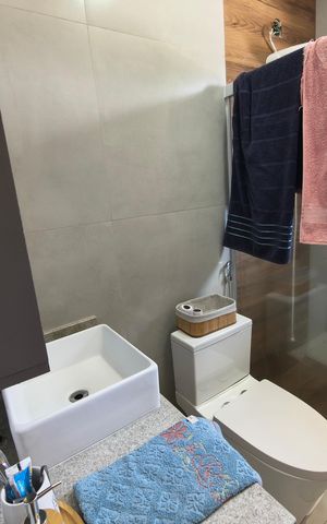 Casa à venda com 358m², 2 quartos e 1 vaga Casa à venda com 358m², 2 quartos e 1 vagaBanheiro Social