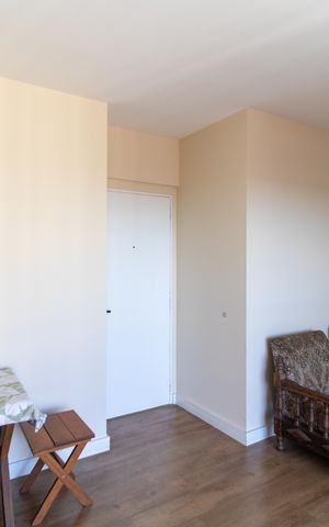 Apartamento à venda com 75m², 2 quartos e 1 vaga Apartamento à venda com 75m², 2 quartos e 1 vagaSalas