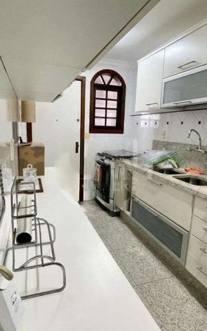Casa à venda com 590m², 6 quartos e 3 vagas