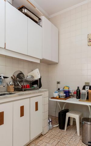 Casa à venda com 950m², 3 quartos e 3 vagas Casa à venda com 950m², 3 quartos e 3 vagasCozinha