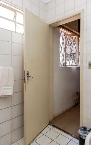 Casa à venda com 950m², 3 quartos e 3 vagas Casa à venda com 950m², 3 quartos e 3 vagasBanheiro da Suíte