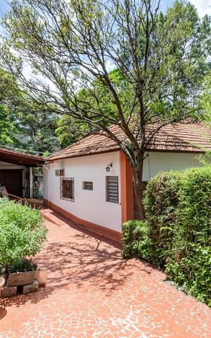 Casa à venda com 950m², 3 quartos e 3 vagas Casa à venda com 950m², 3 quartos e 3 vagasQuintal