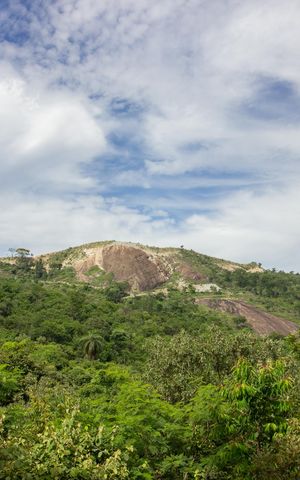 Casa à venda com 1260m², 4 quartos e 4 vagas Casa à venda com 1260m², 4 quartos e 4 vagasVista