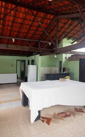 Casa à venda com 1260m², 4 quartos e 4 vagas Casa à venda com 1260m², 4 quartos e 4 vagasTerraço