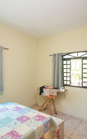 Casa à venda com 1260m², 4 quartos e 4 vagas Casa à venda com 1260m², 4 quartos e 4 vagasQuarto Suíte