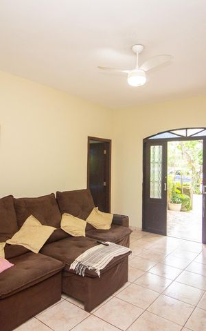 Casa à venda com 1260m², 4 quartos e 4 vagas Casa à venda com 1260m², 4 quartos e 4 vagasSala