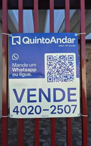 Casa à venda com 169m², 3 quartos e 2 vagas Casa à venda com 169m², 3 quartos e 2 vagasplaquinha