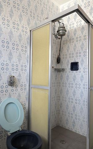 Casa à venda com 169m², 3 quartos e 2 vagas Casa à venda com 169m², 3 quartos e 2 vagasBanheiro 2