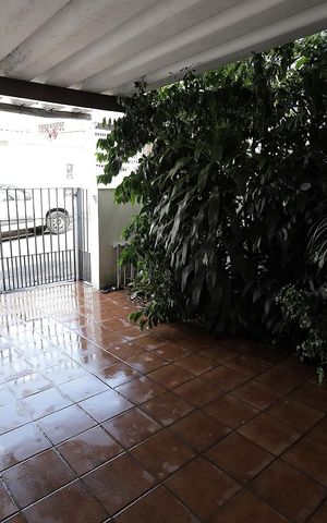 Casa à venda com 169m², 3 quartos e 2 vagas Casa à venda com 169m², 3 quartos e 2 vagasGaragem