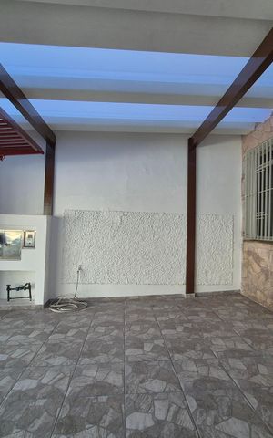 Casa à venda com 169m², 3 quartos e 2 vagas Casa à venda com 169m², 3 quartos e 2 vagasGaragem