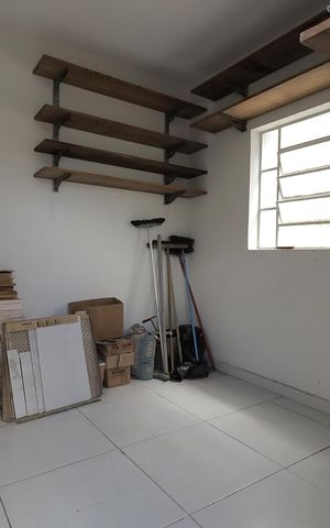 Casa à venda com 169m², 3 quartos e 2 vagas Casa à venda com 169m², 3 quartos e 2 vagasEdicula