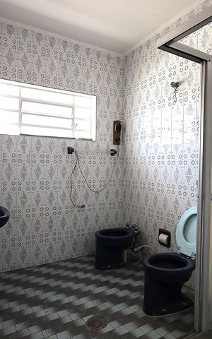 Casa à venda com 169m², 3 quartos e 2 vagas Casa à venda com 169m², 3 quartos e 2 vagasBanheiro 2
