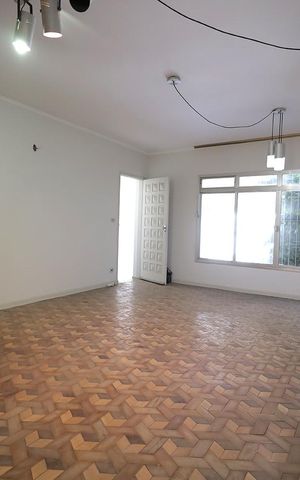 Casa à venda com 169m², 3 quartos e 2 vagas Casa à venda com 169m², 3 quartos e 2 vagasSala