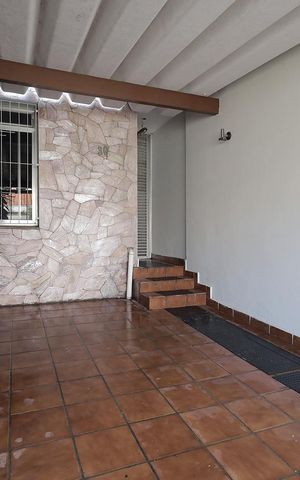 Casa à venda com 169m², 3 quartos e 2 vagas Casa à venda com 169m², 3 quartos e 2 vagasGaragem