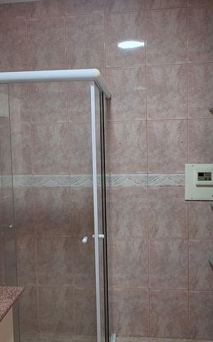 Casa para alugar com 300m², 4 quartos e 4 vagas Casa para alugar com 300m², 4 quartos e 4 vagasBanheiro Suíte 2