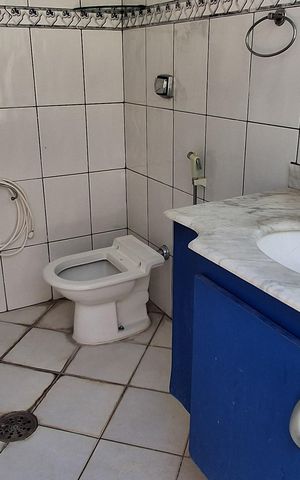 Casa para alugar com 300m², 4 quartos e 4 vagas Casa para alugar com 300m², 4 quartos e 4 vagasBanheiro Social
