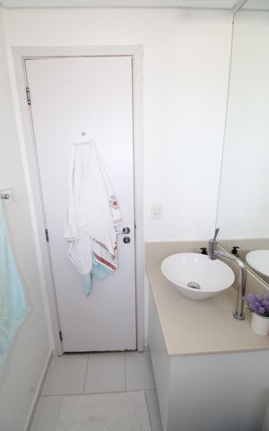 Apartamento para alugar com 72m², 2 quartos e 2 vagasBanheiro da Suíte