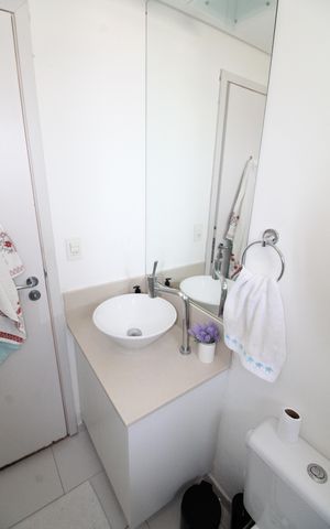 Apartamento para alugar com 72m², 2 quartos e 2 vagasBanheiro da Suíte