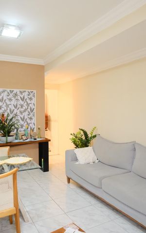 Casa de condomínio à venda com 114m², 2 quartos e 2 vagasSala