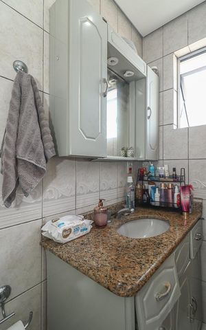 Apartamento à venda com 76m², 2 quartos e 1 vagaBanheiro da Suíte