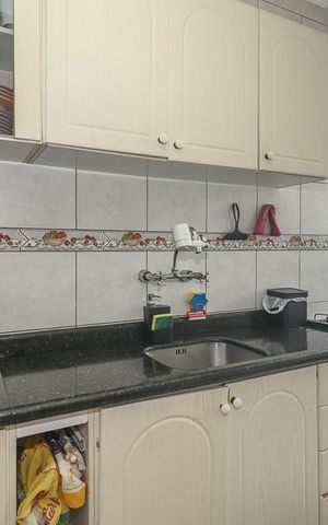 Apartamento à venda com 76m², 2 quartos e 1 vagaCozinha