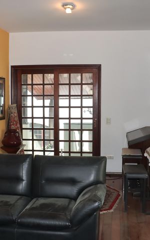 Casa de condomínio para alugar com 400m², 5 quartos e 4 vagasSala